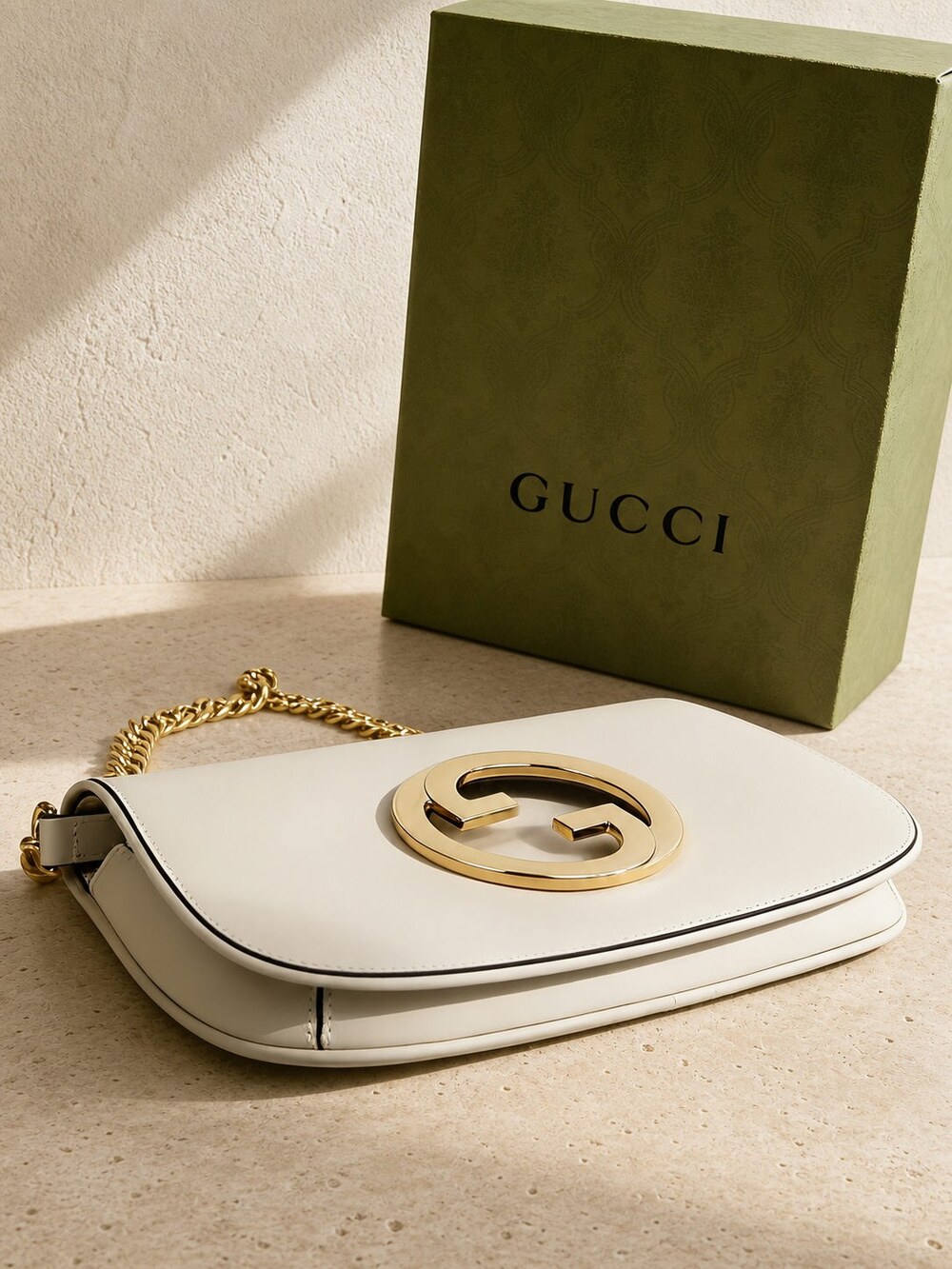 Gucci Medium White Calfskin Purse with Gold Tone Chain - Picture 4 of 6